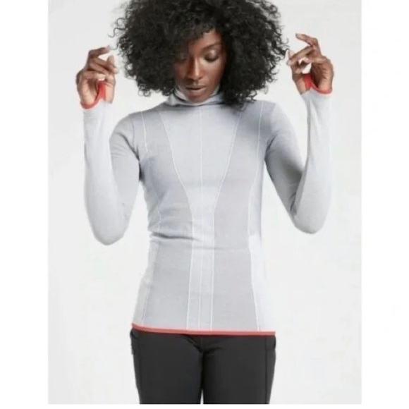 Athleta Tops - Athleta Flurry Downslope Seamless Turtleneck Size S